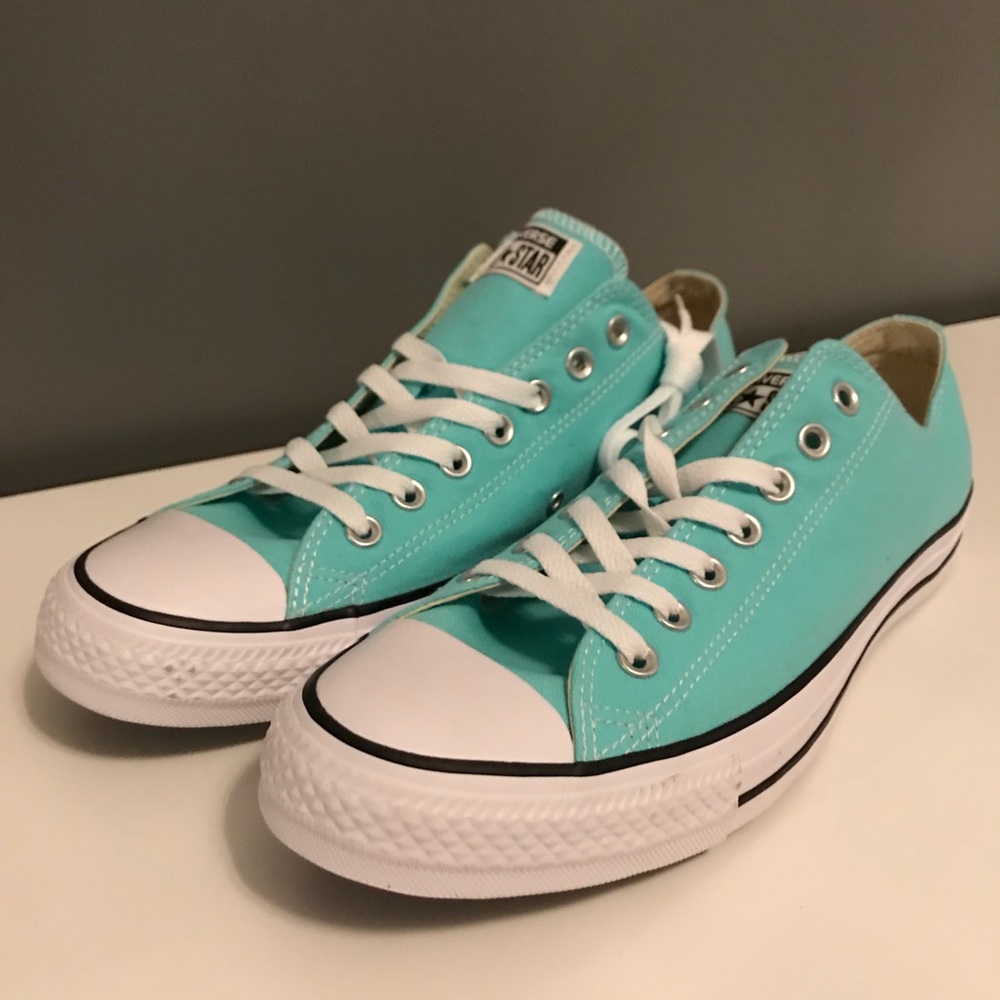 New converse all star chucks sneakers